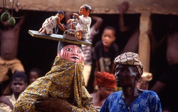 <strong>Lire la suite</strong><br>Les peuples d’Afrique de l’Ouest, du Golfe de Guinée Les peuples d’Afrique de l’Ouest, du Golfe de Guinée