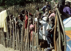 <strong>Lire la suite</strong><br>Gambie ( l'état) Gambie ( l'état)