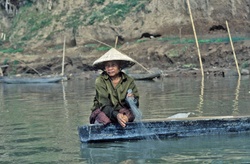 <strong>Lire la suite</strong><br>Lao Loum (Lao du bas) Lao Loum (Lao du bas)
