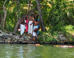 <strong>Lire la suite</strong><br>Groupes de peuples de culture Hindoue Groupes de peuples de culture Hindoue