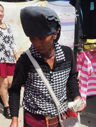 <strong>Lire la suite</strong><br>Blang (ethnie) Blang (ethnie)