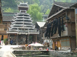 <strong>Lire la suite</strong><br>Dong Dong