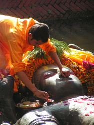 <strong>Lire la suite</strong><br>Religion Hindoue - Notions fondamentales Religion Hindoue - Notions fondamentales