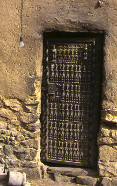 Porte de maison dogon 