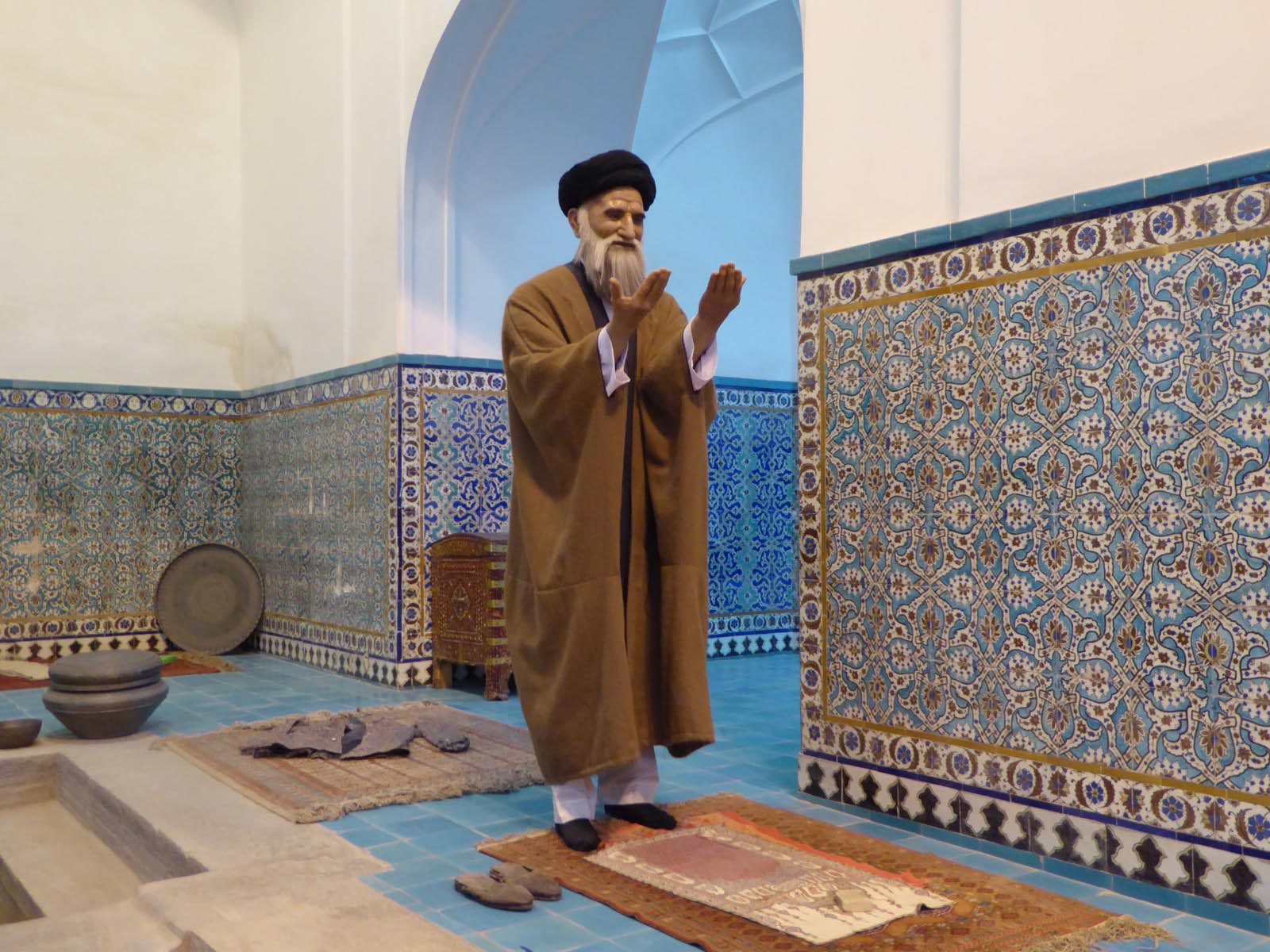 Mollah iranien a la mosquée Mollah iranien a la mosquée