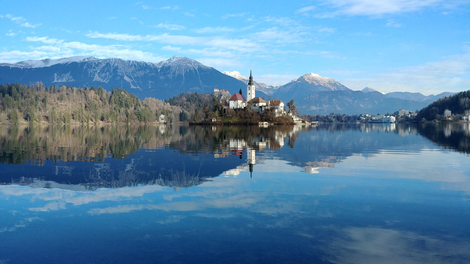 Lac de Bled ( Slovénie) Lac de Bled ( Slovénie)
