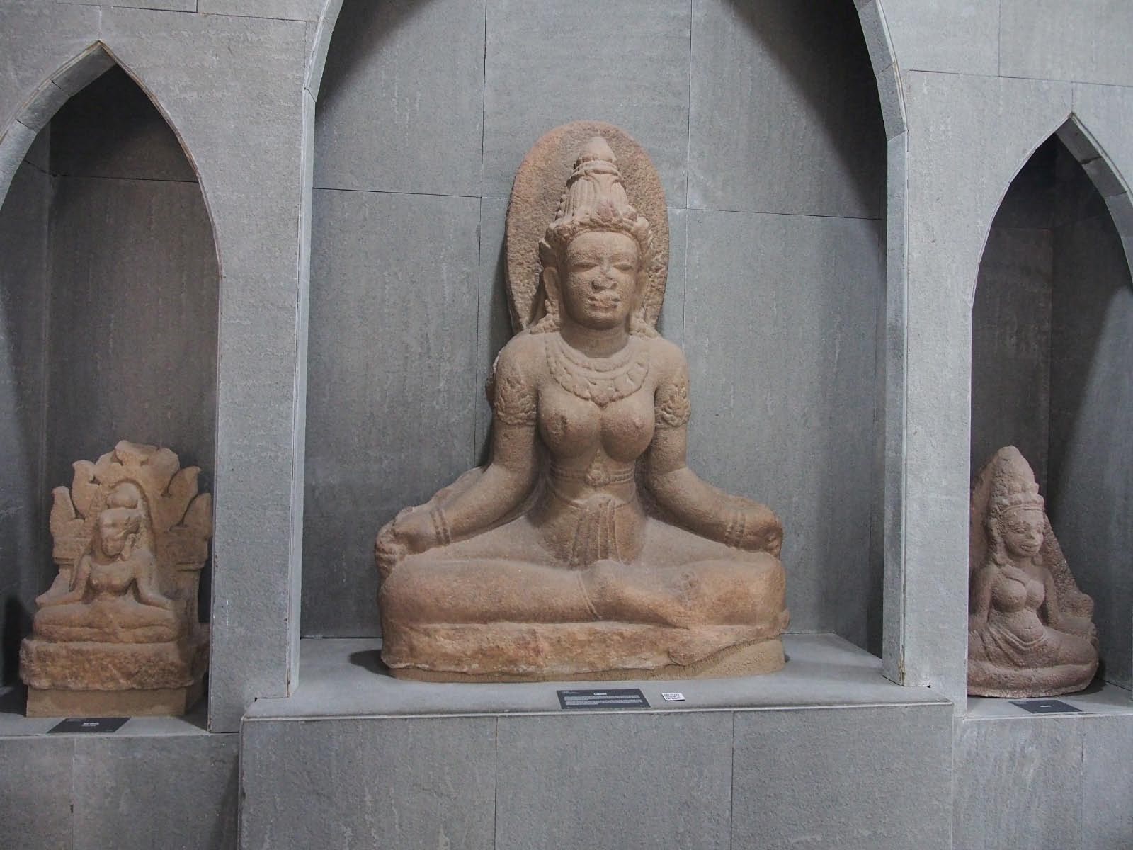 dieux et déesses Cham (musée de Da Nang)       