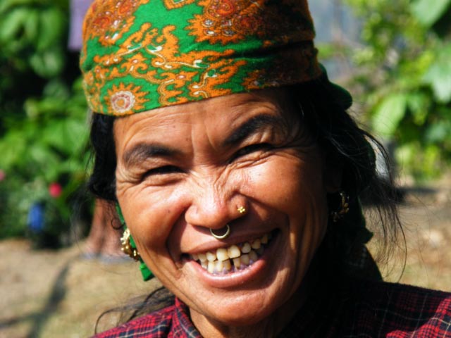 gurung femme-1