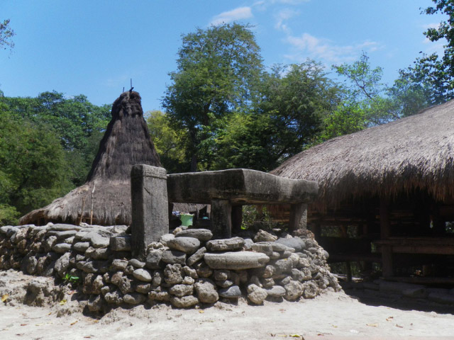 village_sumba_mega-1